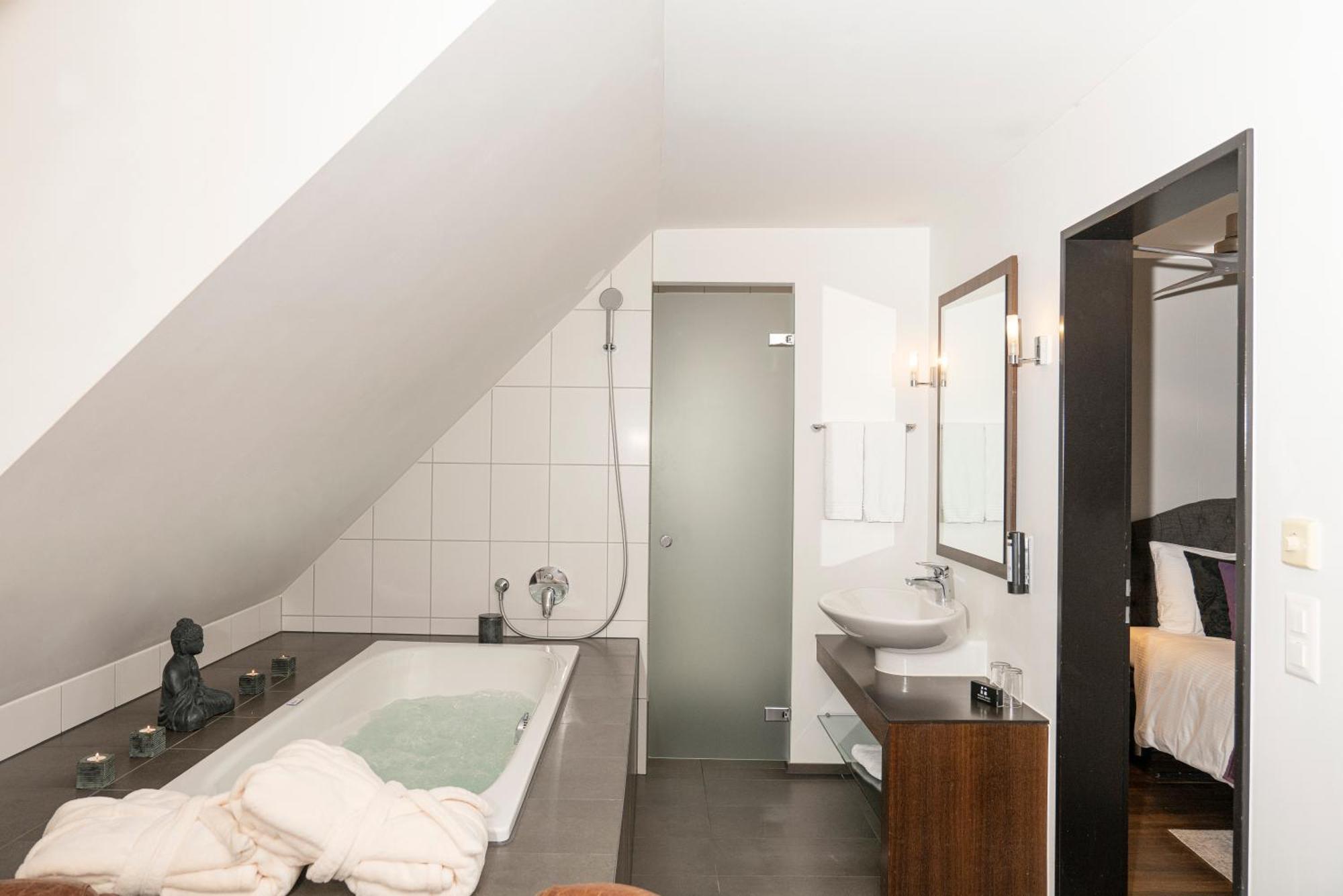 Boutique Hotel Weisses Kreuz - Adult Only Hotel Lucerne Ngoại thất bức ảnh