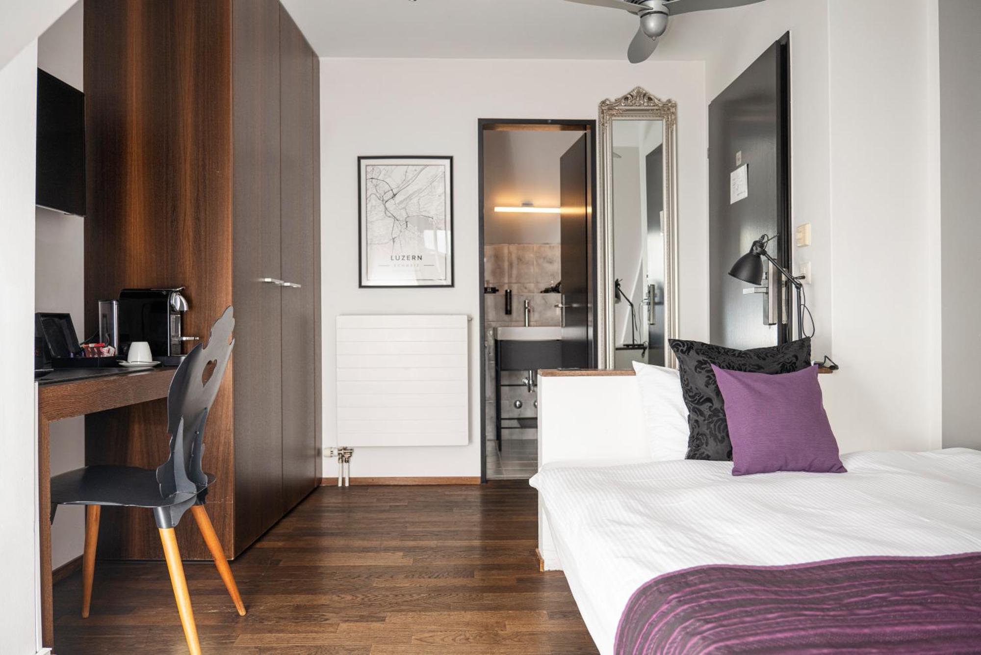 Boutique Hotel Weisses Kreuz - Adult Only Hotel Lucerne Ngoại thất bức ảnh
