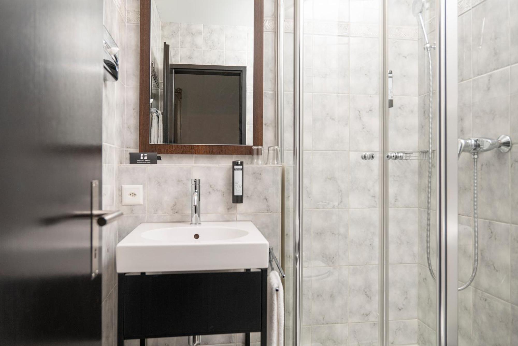 Boutique Hotel Weisses Kreuz - Adult Only Hotel Lucerne Phòng bức ảnh